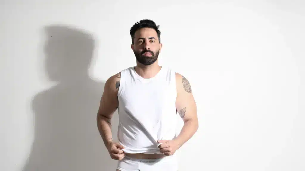 Custom men'
style=